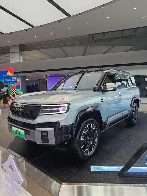 惠州8比亚迪方程豹硬派越野的爆款，英菲尼迪35周年与你共成长